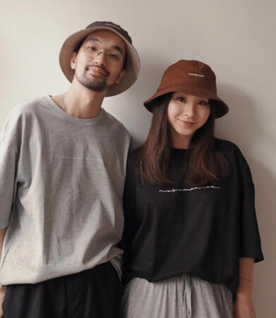 T-shirt & bucket hat